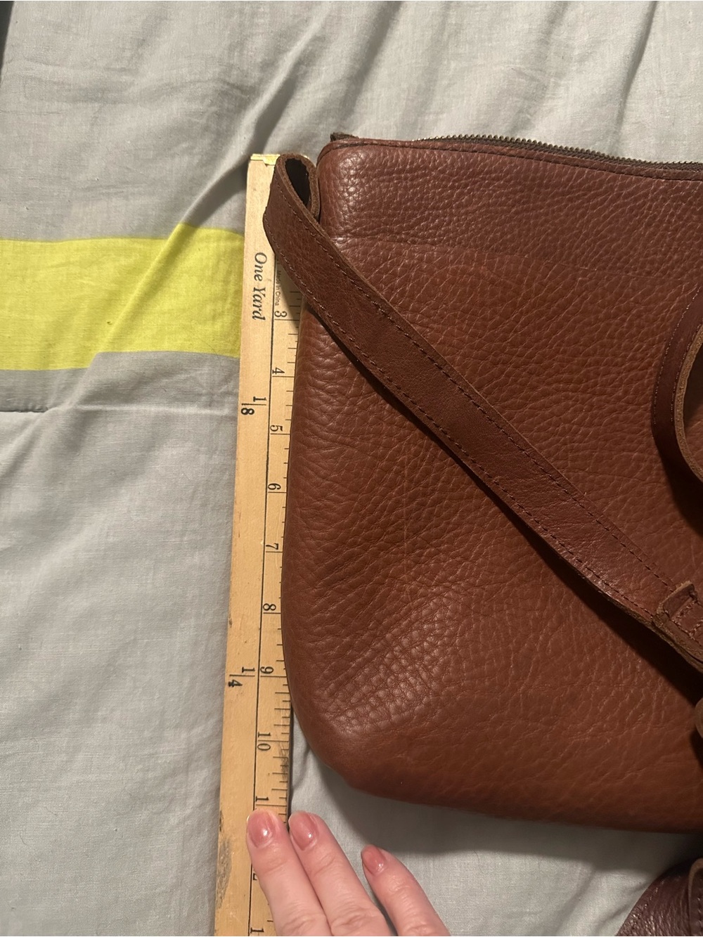 Duluth Trading Co. Lifetime Leather Sling Crossbody Bag - Picture 5 of 11